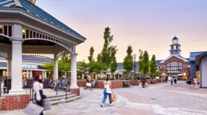 Woodbury Common Premium Outlets, shopping in New York