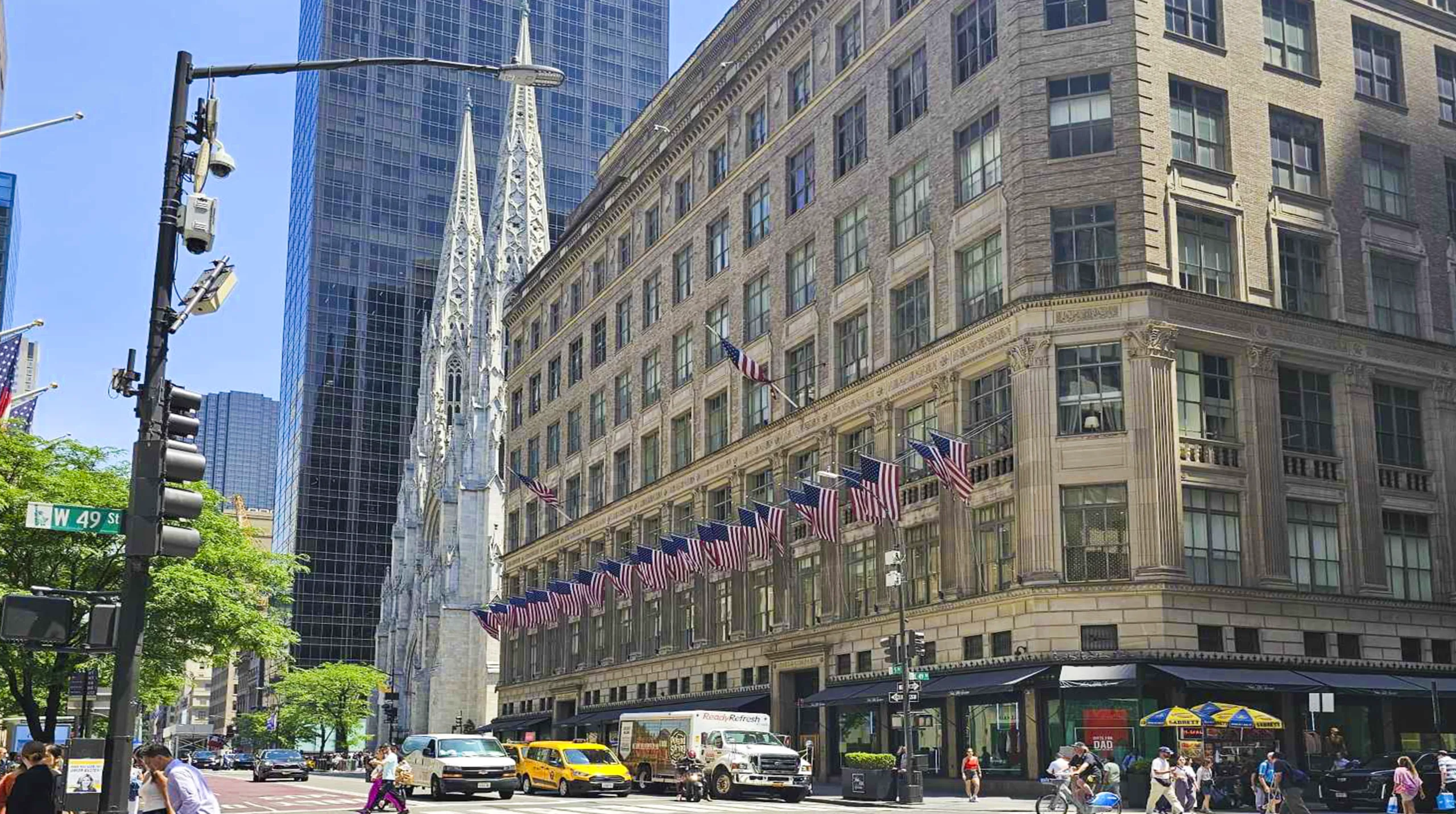 Fifth Avenue, Shopping in New York City