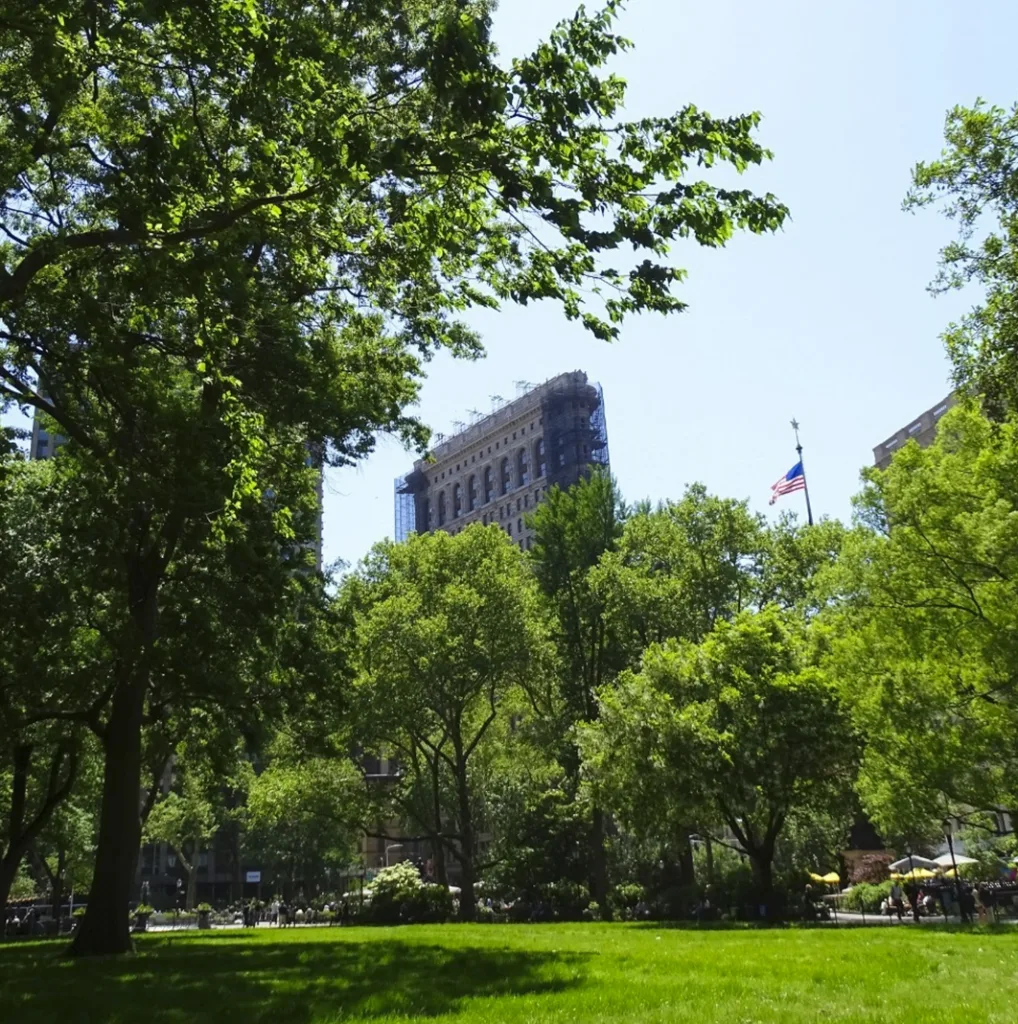 Flatiron Building Madison Square Park in New York