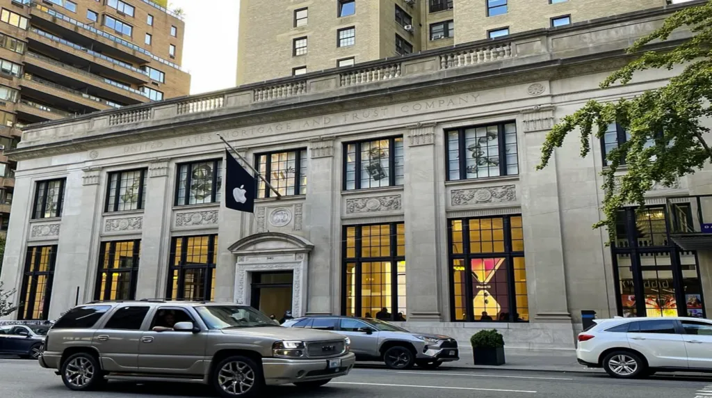 Apple store Upper East Side New York