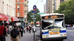 Reisen durch New York, Bus in New York