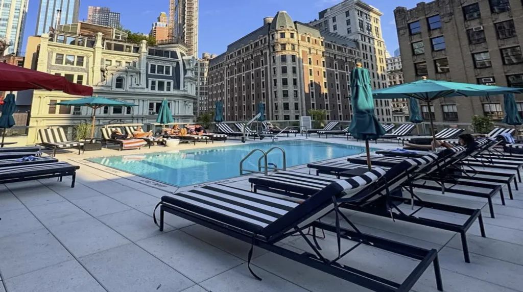 Hotels in New York mit pool